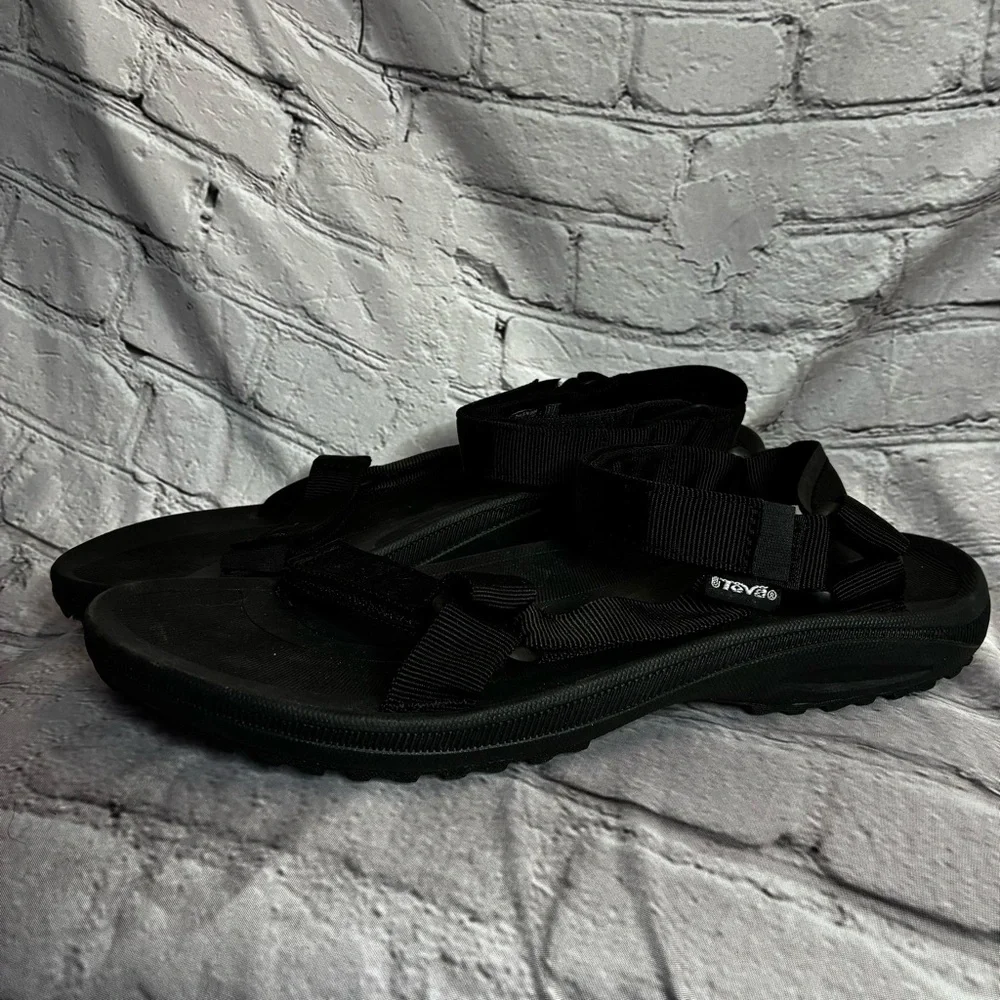 Teva wear little great